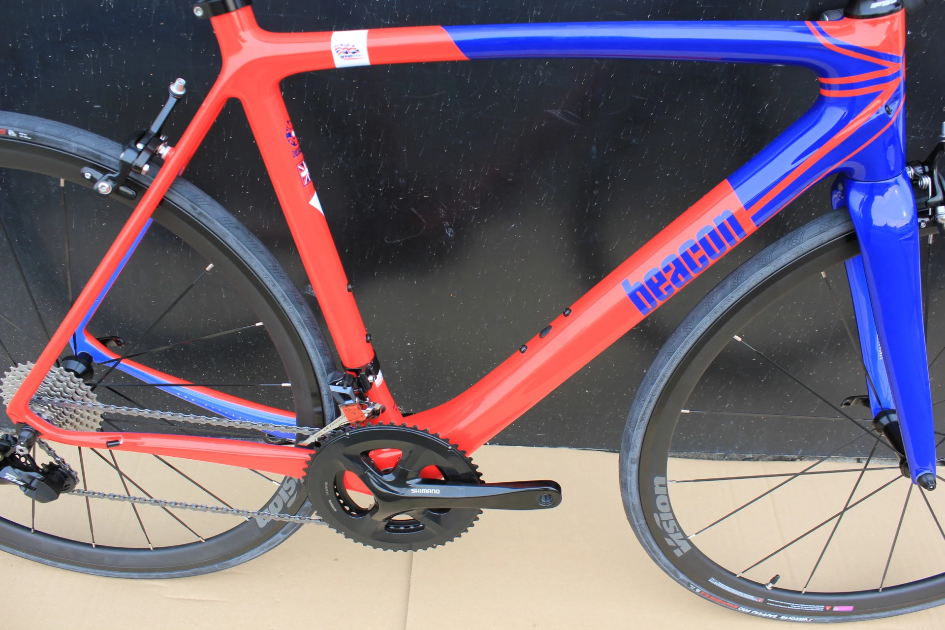DEDACCIAI Vélo BEACON Carbone BF 100 Rouge/bleu 2 DEDACCIAI Vélo BEACON Carbone BF 100 Rouge/bleu – Image 2