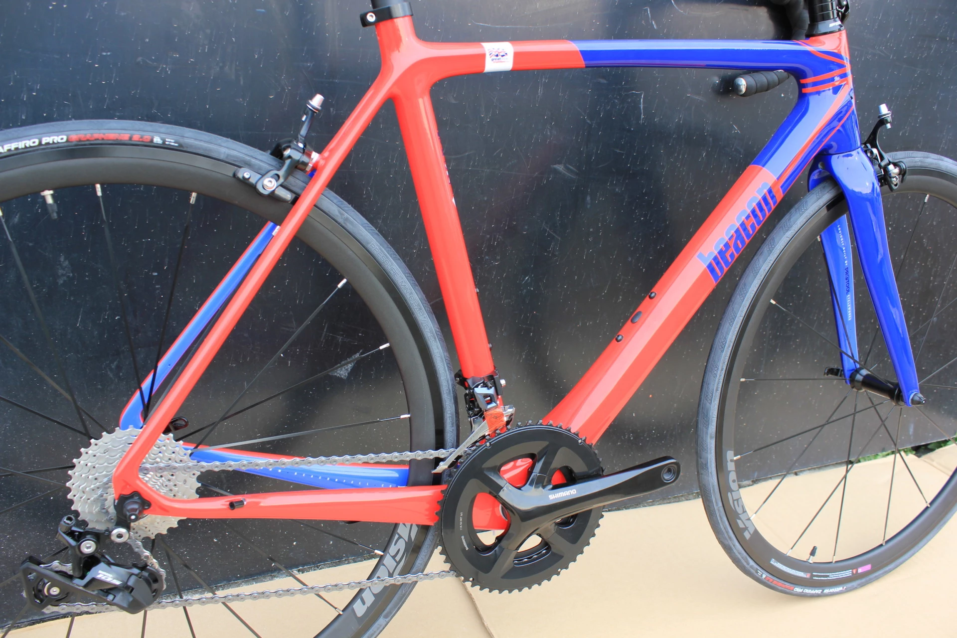 DEDACCIAI Vélo BEACON Carbone BF 100 Rouge/bleu 3 DEDACCIAI Vélo BEACON Carbone BF 100 Rouge/bleu – Image 3