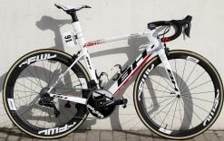 Vélo BH G7 PRO Shimano Ultégra 8000 11V Noir/jaune Flash Vernis -Vélos de Route Soldes BH G7 arkea 1