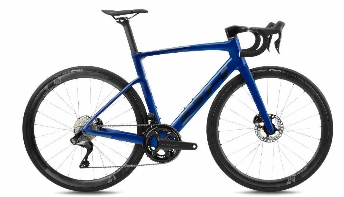 Vélo BH RS1 5.0 Carbone SHIMANO Ulégra 8150 Di2 12V 2023 Bleu 1 Vélo BH RS1 5.0 Carbone SHIMANO Ulégra 8150 Di2 12V 2023 Bleu