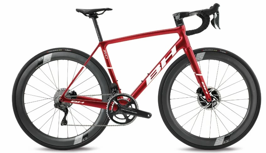 Vélo BH ULTRALIGHT EVO 9.0 SHIMANO Dura-Ace 9200 Di2 12V 2022 Rouge 1 Vélo BH ULTRALIGHT EVO 9.0 SHIMANO Dura-Ace 9200 Di2 12V 2022 Rouge