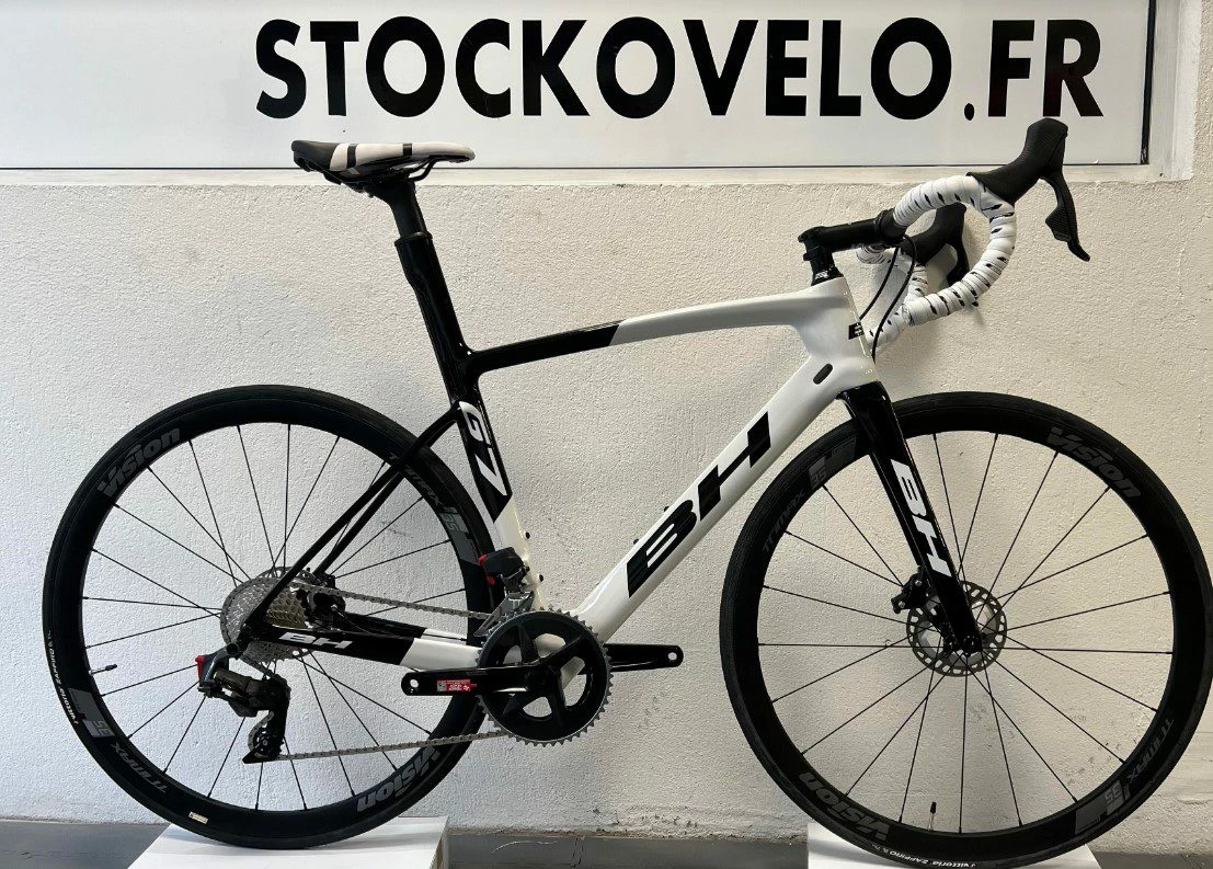 Vélo BH G7 DISC « Limited Edition » SRAM Rival AXS 12V Noir/blanc 1 Vélo BH G7 DISC « Limited Edition » SRAM Rival AXS 12V Noir/blanc