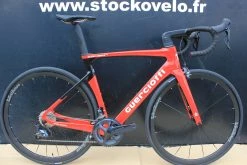 Vélo GUERCIOTTI EUREKA AIR Carbone Shimano Ultégra 8000 11V Noir/rouge