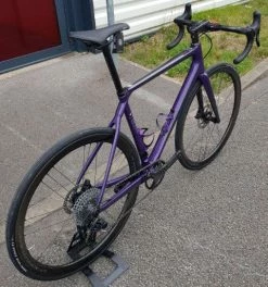 Vélo TIME ALPE D’HUEZ 01 DISC Campagnolo EKAR 13V Gloss Carbone Purple